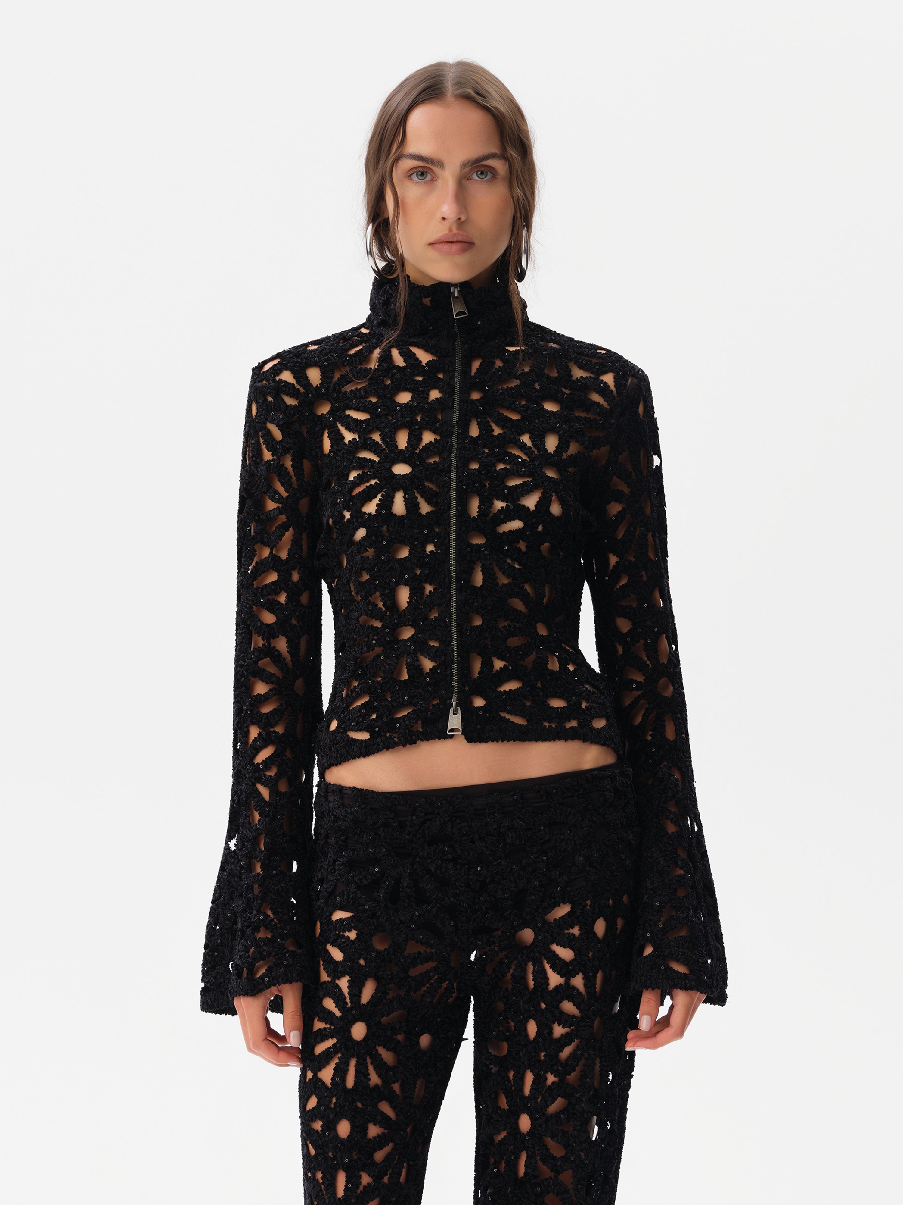 JUN - Embroidered fluted top with front zipper