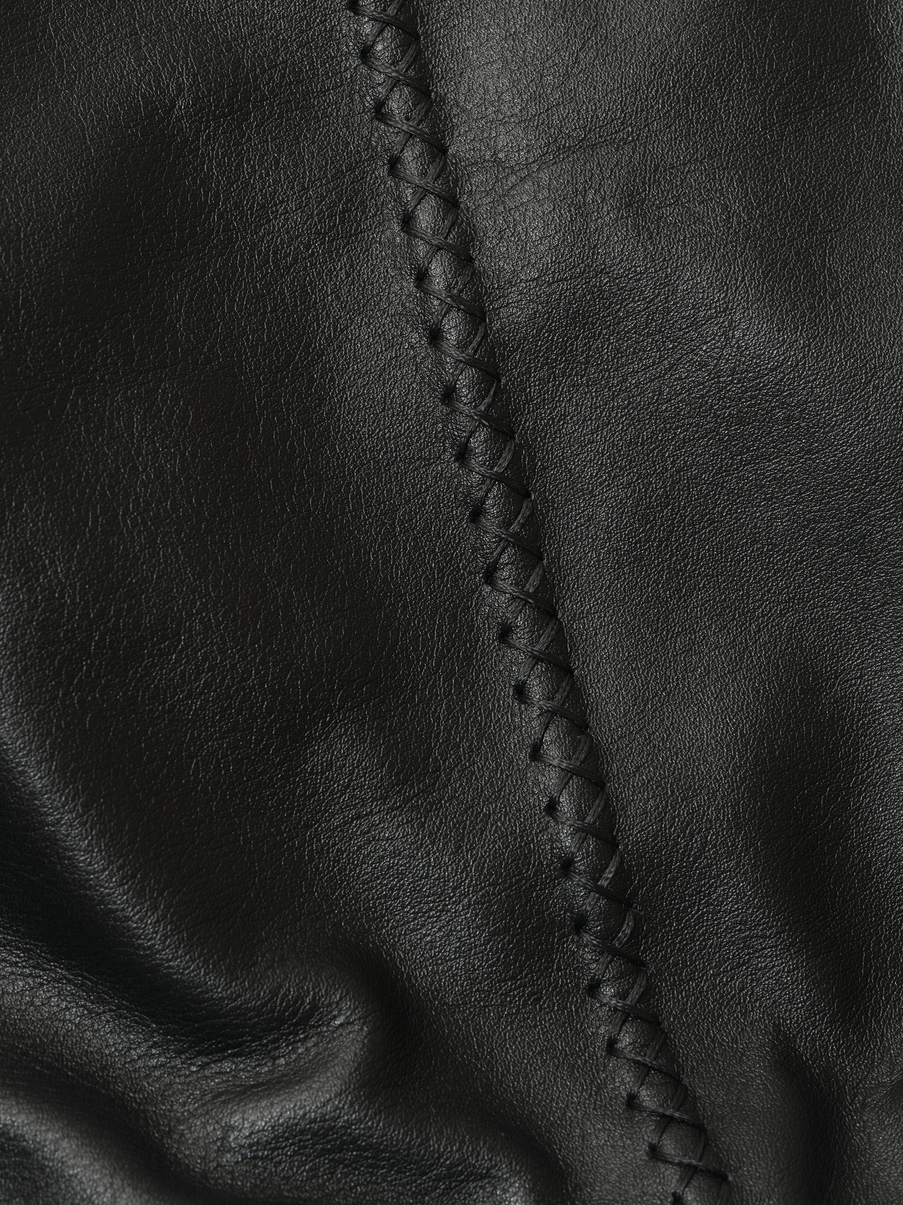 GALIA - Oversized tote bag with woven handle and removable tassel charm