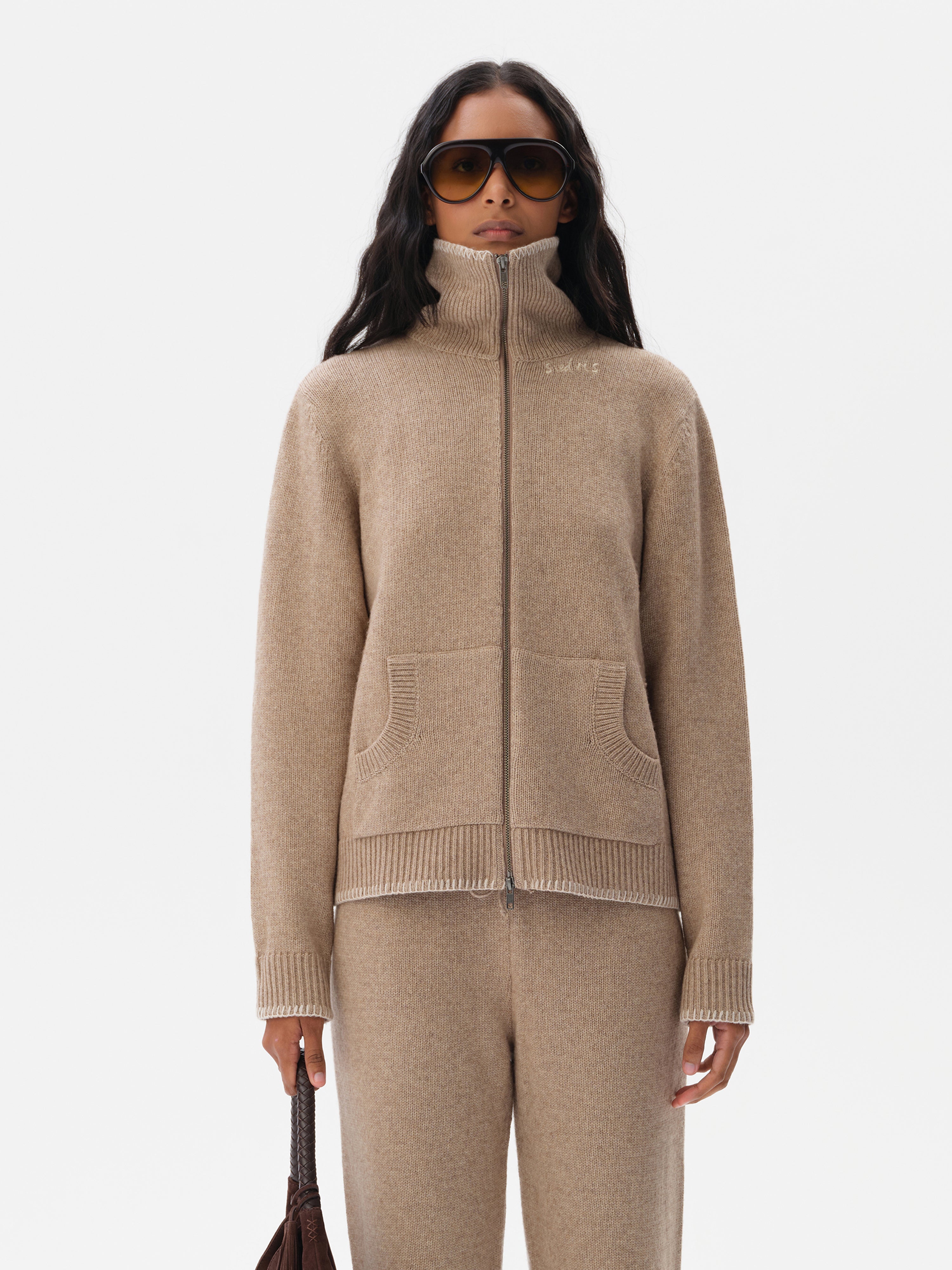 AISHA - Zip-up cardigan with stitch detailing and front pockets