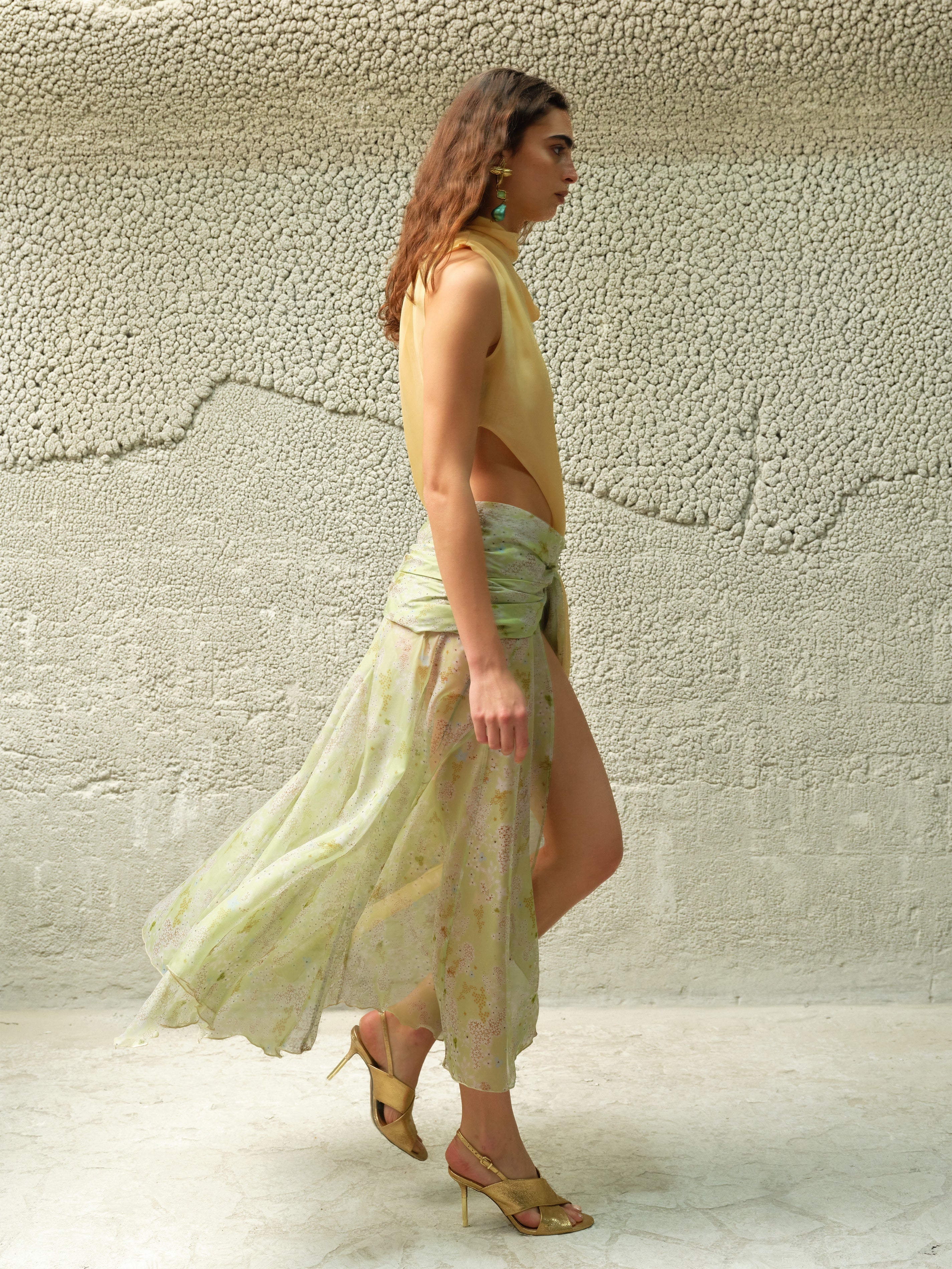 DALIA - Two-tone draped chiffon gown with bow detail