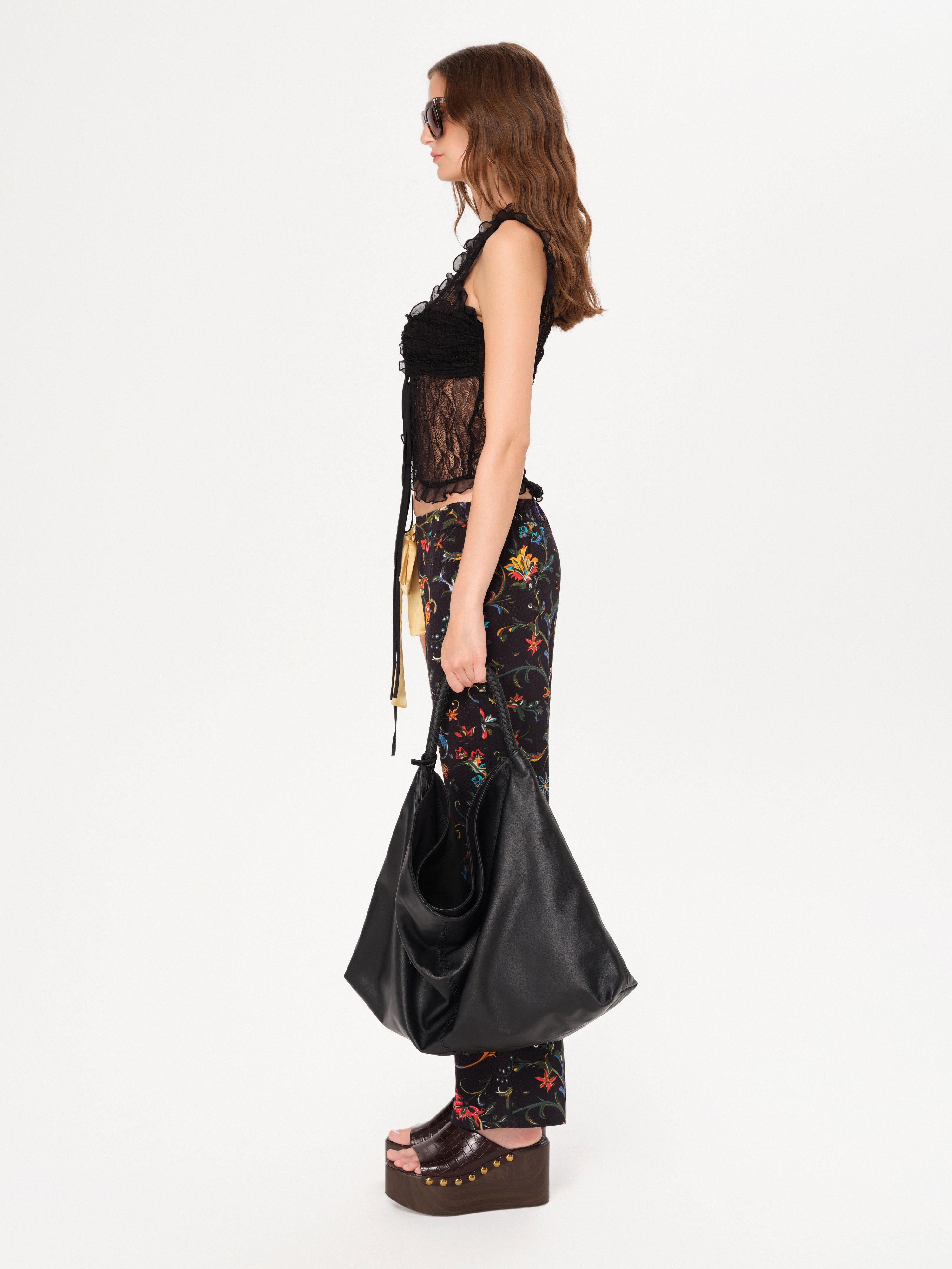 GALIA - Oversized tote bag with woven handle and removable tassel charm