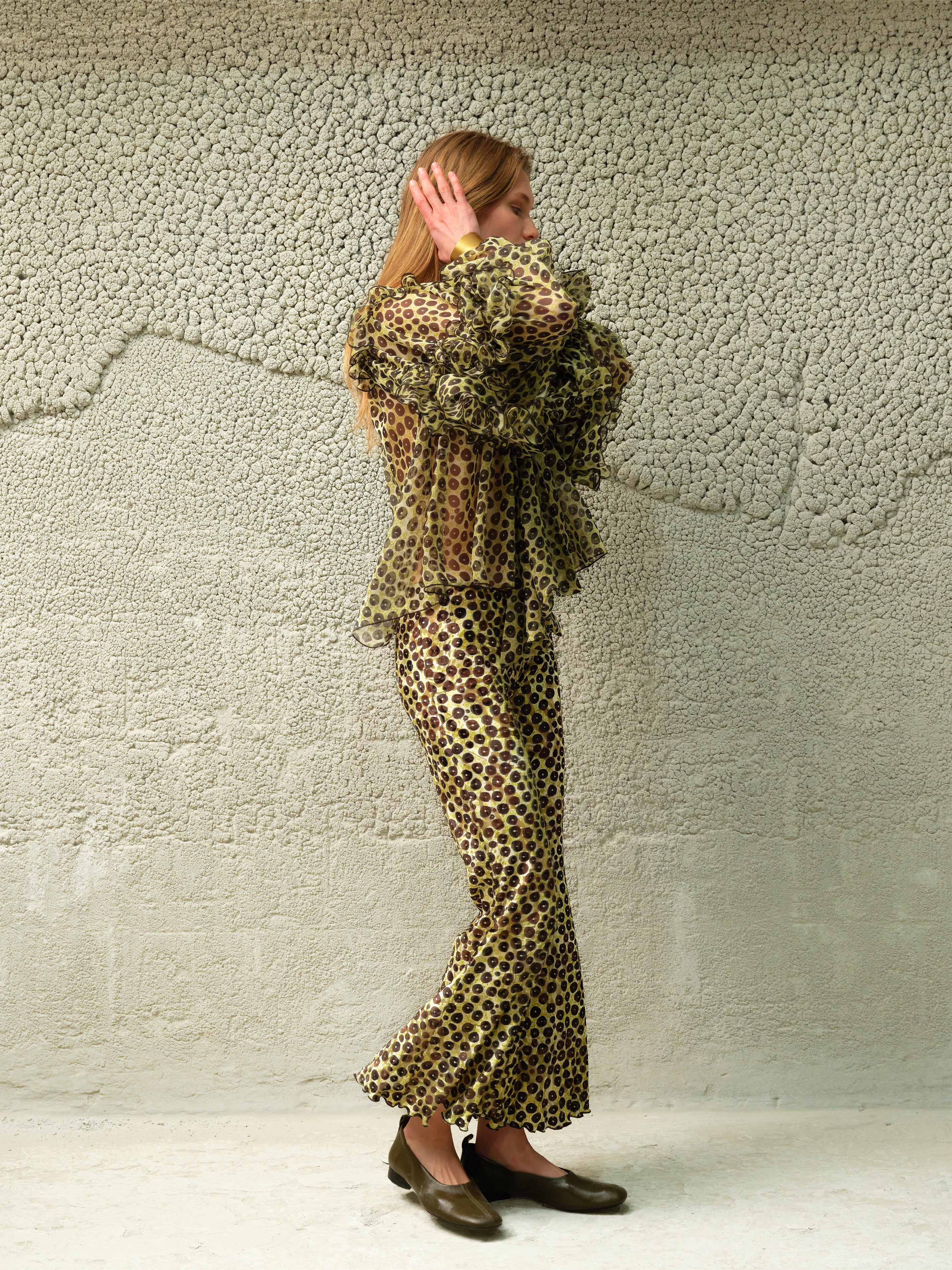 JESLYNN - Velvet flared pants with devoré detail