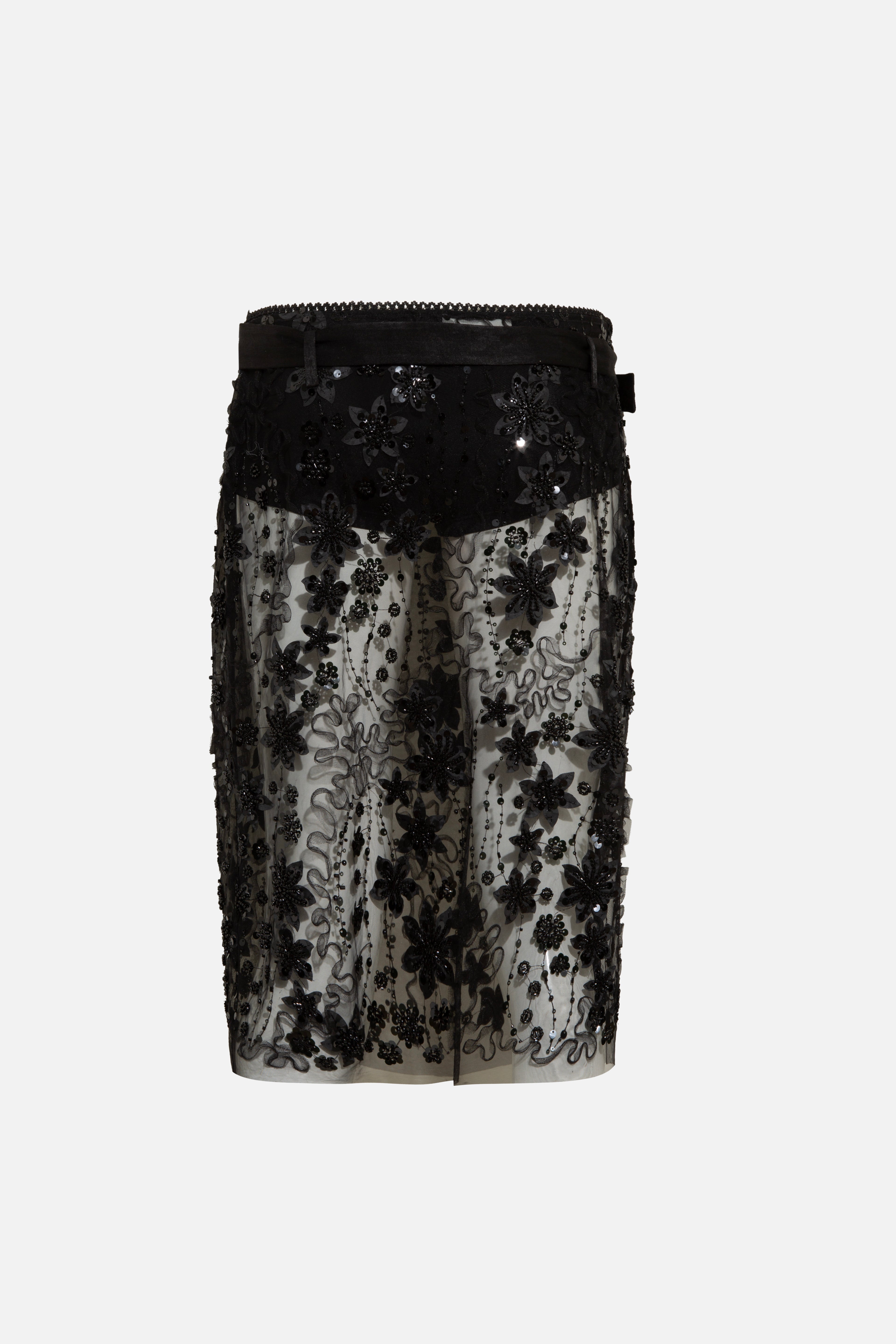 ESTELLE - Embroidered skirt with mini shorts and a belt