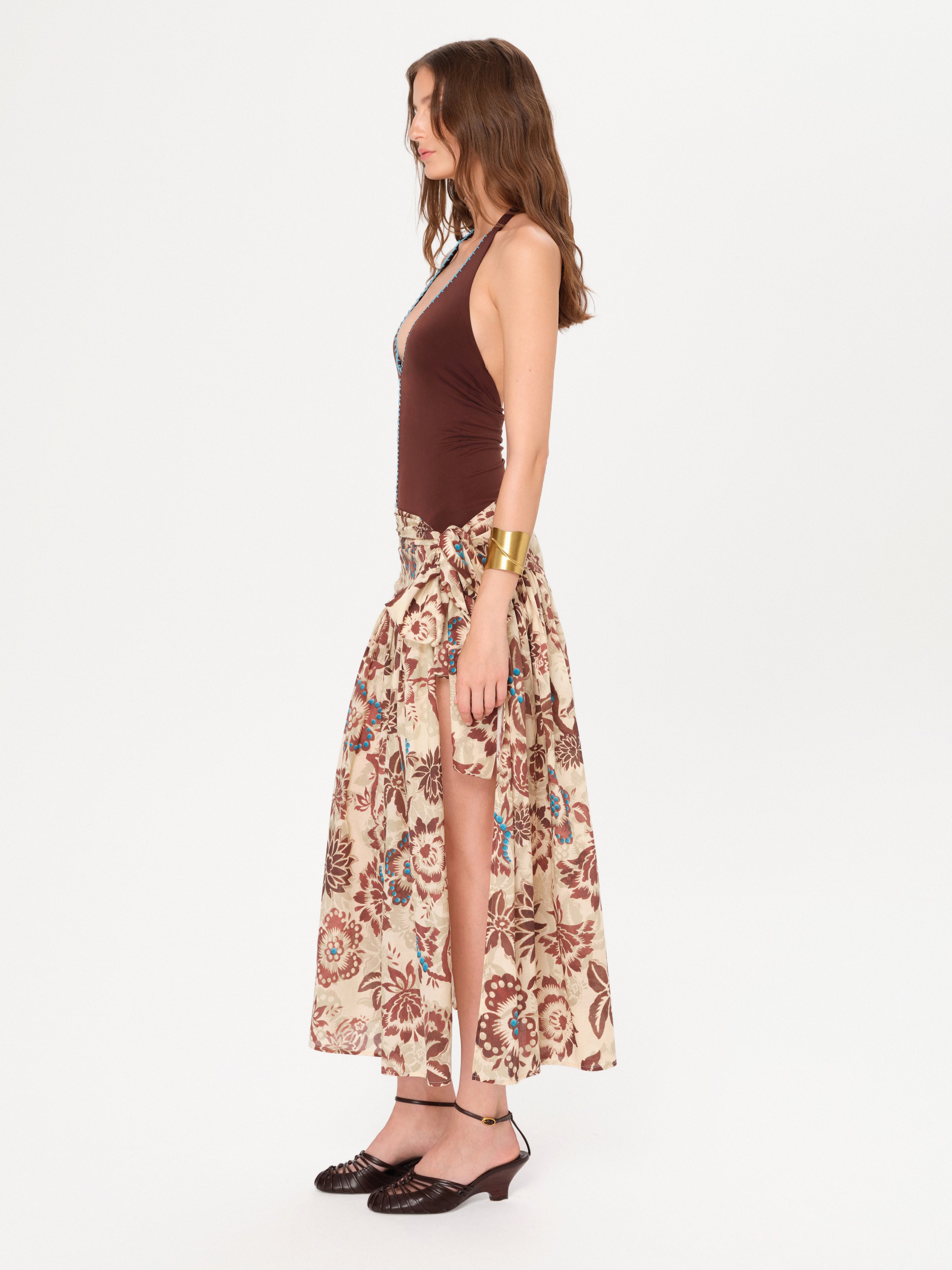 MIDIAS - Halterneck dress with a floral-printed wrap skirt